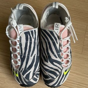 Olivia Kim Women’s Air Footscape